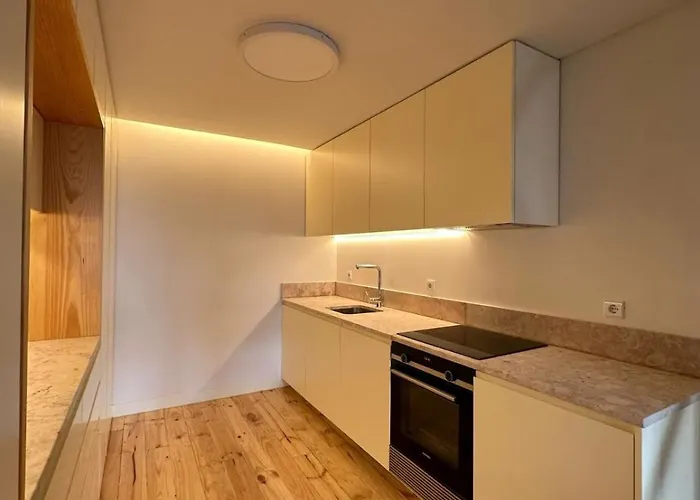 Проживання в сім'ї Private In Baixa With Balcony *